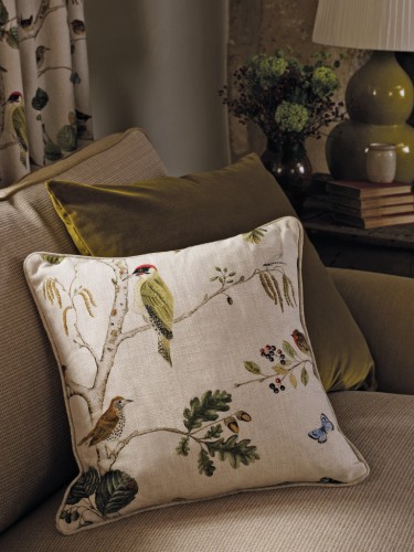 Woodland-Chorus-FB-Cushion-Detail-G2 med