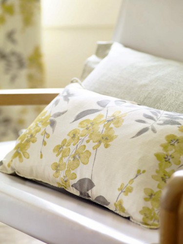 Wisteria-Blossom-WP-Cushion-Detail med