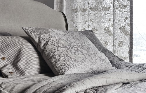 Pure-FP-Strawberry-Thief-Bedroom-Curtain-Detail-DPS