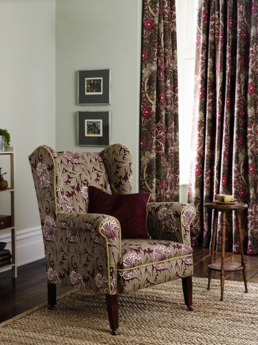 Tulip-Fabric-main-with-cushion med