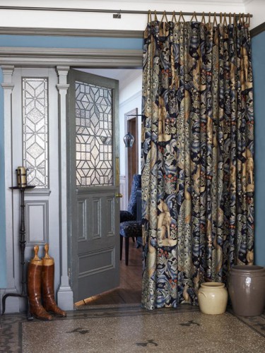 Forest-curtain-main Med