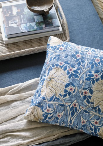 William-Morris-Woad-Wallpaper-Details-6