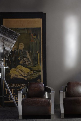 Japan-Charcoal-Lacquered-Wallpaper-with-Mars-Chairs-Lifestyle