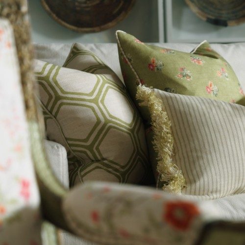 Pergola-leaf-spinney-leaf-picket-leaf-island-trim-cushions-2