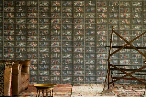 Collector-mini-wallpaper-lifestyle-sml