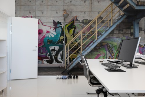 R16961 Stairway-Graffiti Rebel-Walls-14-image3