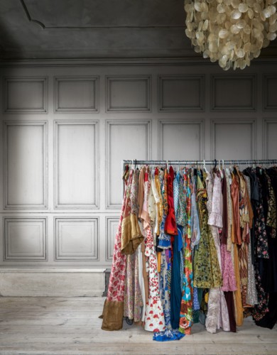 R17751 Oxford-Pearl Rebel-Walls Scenery image2