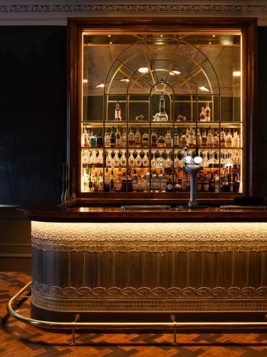 Lincrusta-RD1965FR-Art Nouveau DADO CrownePlaza-Edinburgh Bar-5